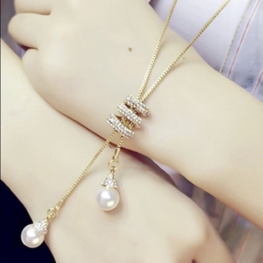 Fancy Shiny Faux Pearl and Cubic Zirconia Lariat Necklace